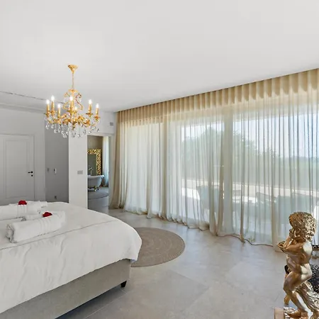 Beautiful In With Sauna *