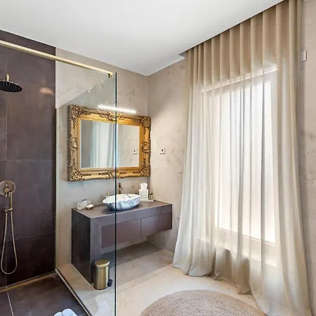 Beautiful In With Sauna *