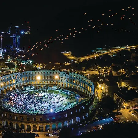 Beautiful In With Sauna